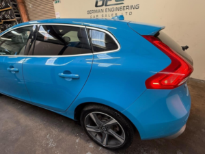 2013 Volvo V40 1.6 D2 R-Design Euro 5 (s/s) 5dr in Blue — image 4