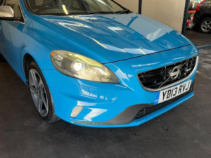 2013 Volvo V40 1.6 D2 R-Design Euro 5 (s/s) 5dr in Blue — image 5
