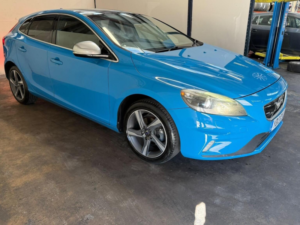 2013 Volvo V40 1.6 D2 R-Design Euro 5 (s/s) 5dr in Blue — image 6