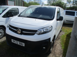 2022 Vauxhall Vivaro 1.5 Turbo D 2900 Dynamic in White — image 2