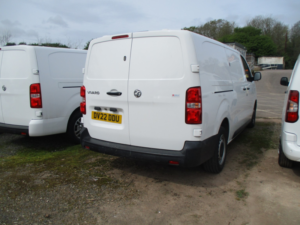 2022 Vauxhall Vivaro 1.5 Turbo D 2900 Dynamic in White — image 5