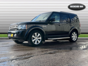 2013 Land Rover Discovery 3.0 Discovery Hse Sdv6 Auto 4WD 5dr in Black — image 2