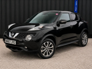 2017 Nissan Juke 1.6 Tekna Xtron Euro 6 5dr in Black — image 3