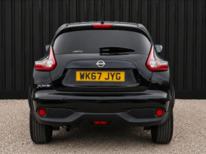 2017 Nissan Juke 1.6 Tekna Xtron Euro 6 5dr in Black — image 5