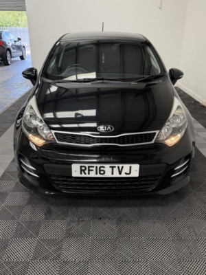 2016 Kia Rio 1.1 Crdi Ecodynamics 2 in Black — image 2