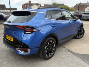 2023 Kia Sportage 1.6 T-Gdi 13.8kwh Gt-Line in Blue — image 3