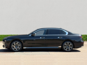 2023 BMW I7 60 105.7kwh Excellence Pro Saloon 4dr Electric Auto Xdrive (544 Ps) in Black — image 4