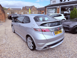 2007 Honda Civic 2.0 I-Vtec Type R Gt in Silver — image 4