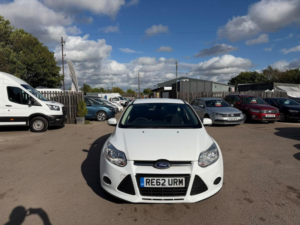 2012 Ford Focus 1.0t Ecoboost Edge Euro 5 (s/s) 5dr in White — image 2
