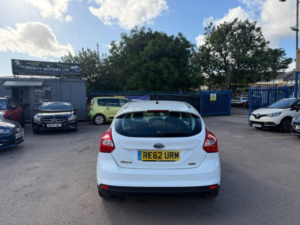 2012 Ford Focus 1.0t Ecoboost Edge Euro 5 (s/s) 5dr in White — image 4