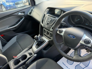 2012 Ford Focus 1.0t Ecoboost Edge Euro 5 (s/s) 5dr in White — image 6