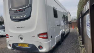 2020 Fiat Ducato Swift Kontiki 650 Island Bed 4 Berth in Black — image 5
