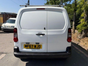 2017 Citroen Berlingo 1.6 Bluehdi 850 Enterprise L1 5dr in White — image 6