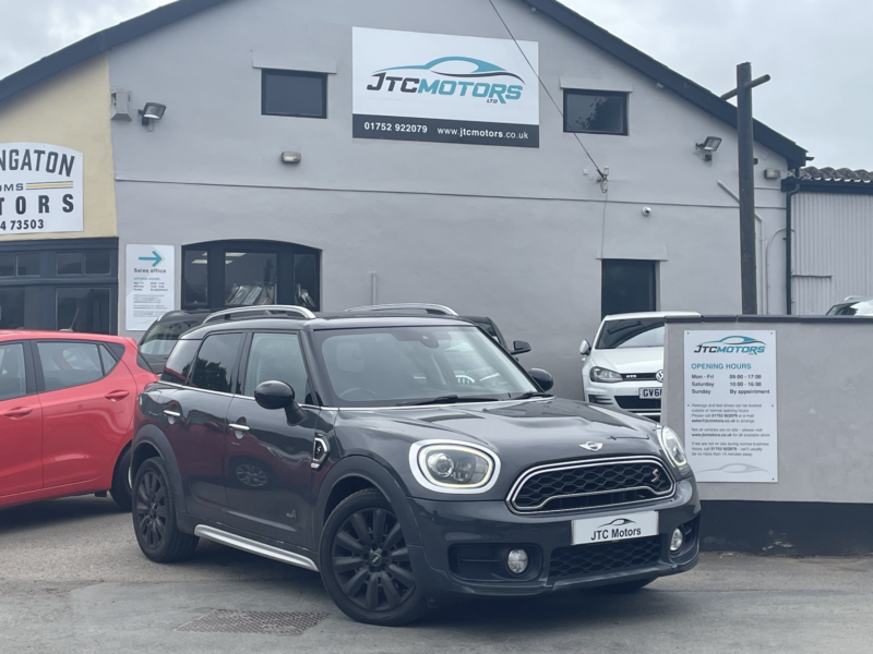 2017 MINI Countryman 2.0 Cooper S 5dr Auto [chili Pack], Petrol, Grey + 4WD Auto in Grey — image 1