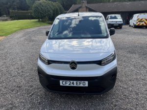 2024 Citroen Berlingo Mt6 Enterprise in White — image 3