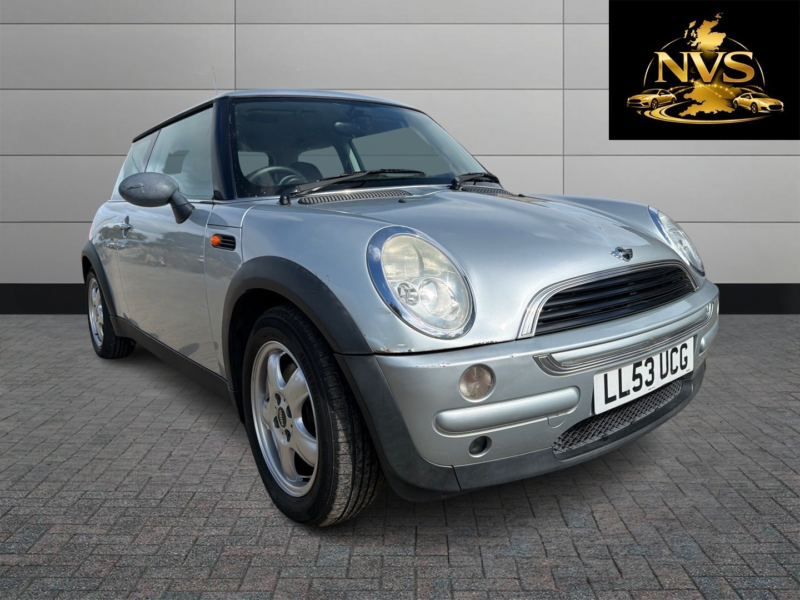 2004 MINI Hatch 1.6 One Hatch in Silver — image 1