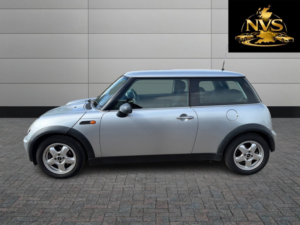 2004 MINI Hatch 1.6 One Hatch in Silver — image 4