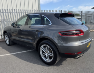 2014 Porsche Macan S 3.0 Td V6 Automatic 4WD in Grey — image 4
