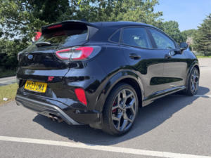 2023 Ford Puma 1.5 Puma St 5 Door 1.5l Ecoboost 200ps 6 Speed Manual in Black — image 5