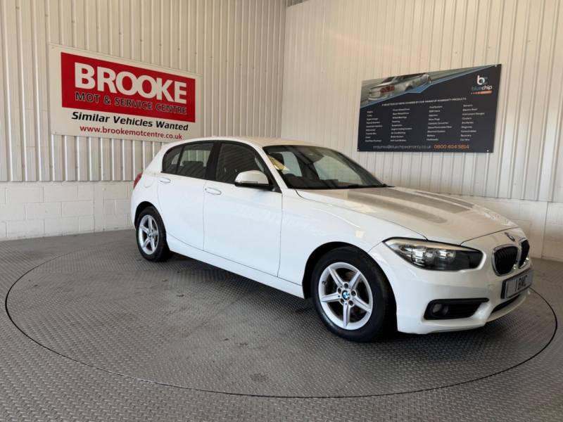 2017 BMW 1 Series 1.5 118i Se Euro 6 (s/s) 5dr in White — image 1