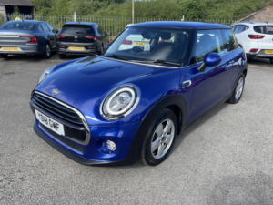 2018 MINI Hatch 1.5 Cooper 3-Door Hatch in Blue — image 2