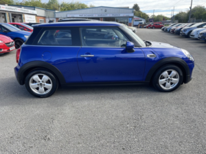 2018 MINI Hatch 1.5 Cooper 3-Door Hatch in Blue — image 5