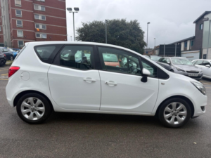 2016 Vauxhall Meriva 1.4i Life Euro 6 5dr in White — image 5