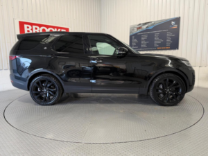 2021 Land Rover Discovery 3.0 D300 Mhev Hse Auto 4WD Euro 6 (s/s) 5dr in Black — image 3
