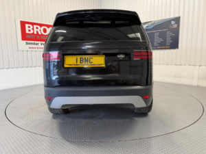 2021 Land Rover Discovery 3.0 D300 Mhev Hse Auto 4WD Euro 6 (s/s) 5dr in Black — image 5