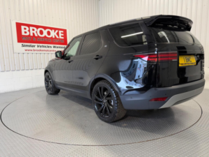 2021 Land Rover Discovery 3.0 D300 Mhev Hse Auto 4WD Euro 6 (s/s) 5dr in Black — image 6