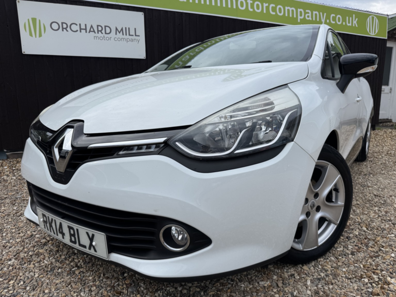 2014 Renault Clio 1.2 Dynamique Medianav 1.2 16v 75 in White — image 1