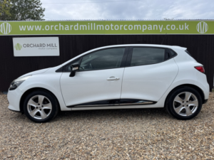 2014 Renault Clio 1.2 Dynamique Medianav 1.2 16v 75 in White — image 3