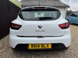 2014 Renault Clio 1.2 Dynamique Medianav 1.2 16v 75 in White — image 5