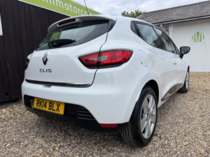 2014 Renault Clio 1.2 Dynamique Medianav 1.2 16v 75 in White — image 6