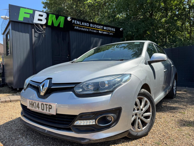 2014 Renault Megane 1.5 Dci Energy Dynamique Tomtom Euro 5 (s/s) 5dr in Silver — image 1