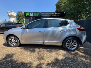 2014 Renault Megane 1.5 Dci Energy Dynamique Tomtom Euro 5 (s/s) 5dr in Silver — image 2