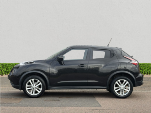 2016 Nissan Juke 1.2 Dig-T N-Connecta SUV 5dr Petrol Manual Euro 6 (s/s) (115 Ps) in Black — image 4