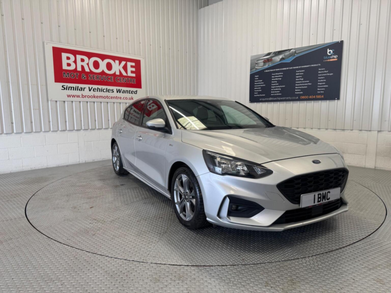 2019 Ford Focus 1.0t Ecoboost St-Line Euro 6 (s/s) 5dr in Silver — image 1