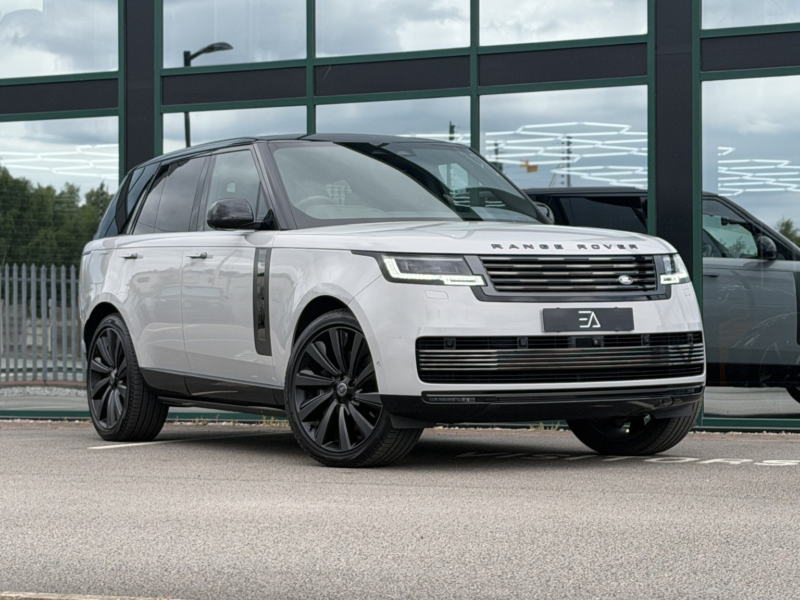 2023 Land Rover Range Rover 4.4 P615 V8 Sv in Grey — image 1