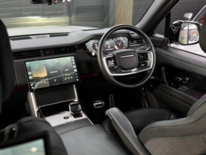 2023 Land Rover Range Rover 4.4 P615 V8 Sv in Grey — image 3