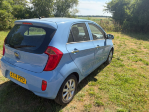 2014 Kia Picanto 1.3 2 in Blue — image 5