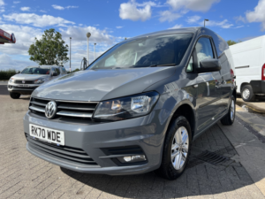 2020 Volkswagen Caddy 2.0 Tdi C20 Highline in Grey — image 3