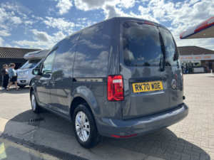 2020 Volkswagen Caddy 2.0 Tdi C20 Highline in Grey — image 5
