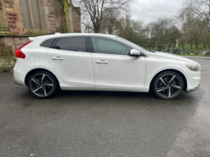 2014 Volvo V40 2.0 D2 R-Design Lux Nav in White — image 2