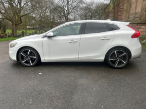 2014 Volvo V40 2.0 D2 R-Design Lux Nav in White — image 5