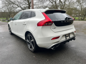 2014 Volvo V40 2.0 D2 R-Design Lux Nav in White — image 6