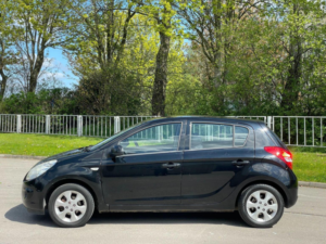 2010 Hyundai I20 1.4 Comfort Euro 5 5dr in Black — image 3