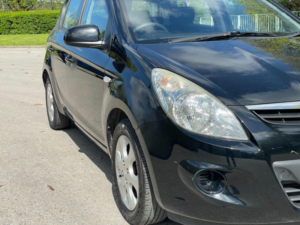 2010 Hyundai I20 1.4 Comfort Euro 5 5dr in Black — image 4