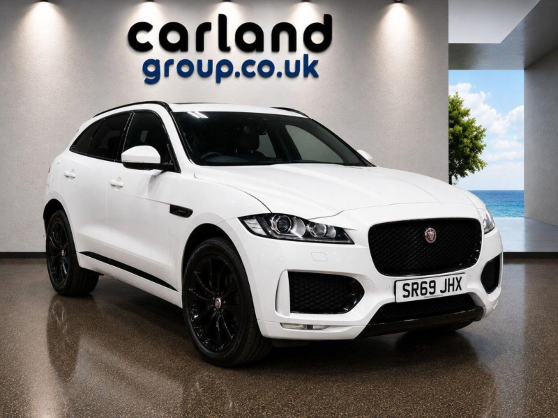 2019 Jaguar F-Pace 2.0 D180 Chequered Flag Auto AWD Euro 6 (s/s) 5dr in White — image 1