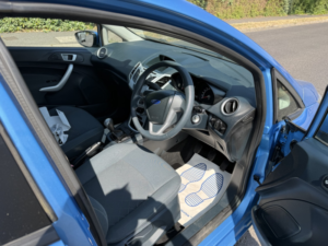 2011 Ford Fiesta 1.3 Edge in Blue — image 6